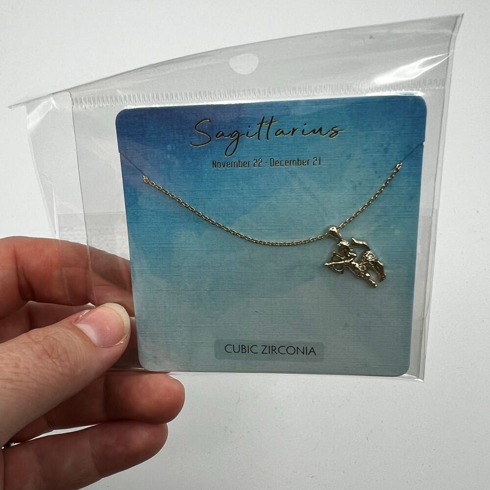 Francesca’s NWT Sagittarius Pendant Y2K Gold Toned Necklace